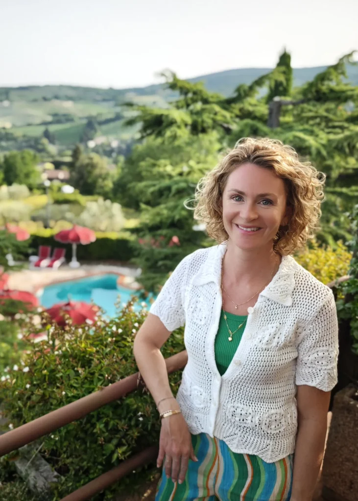 Portrait de la créatrice de la conciergerie Les escales de Sophie, à Gétigné